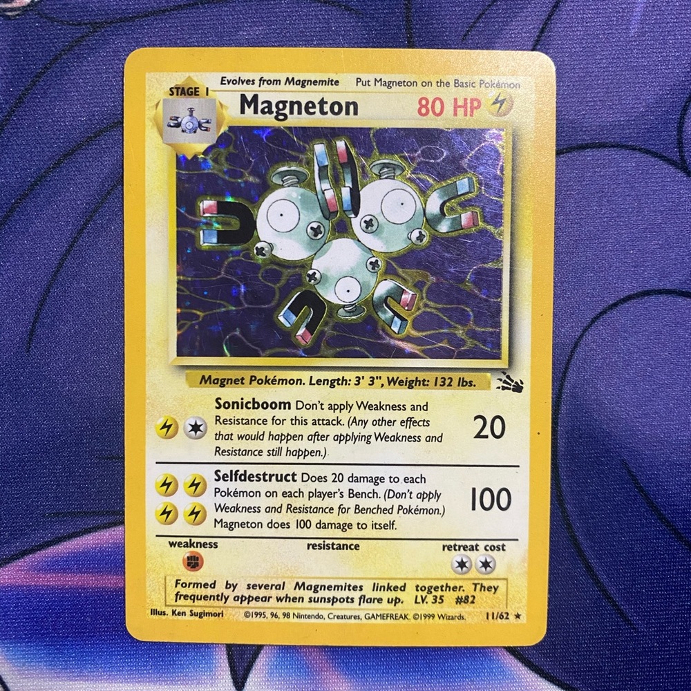 Holo magneton fossil set Pokémon card